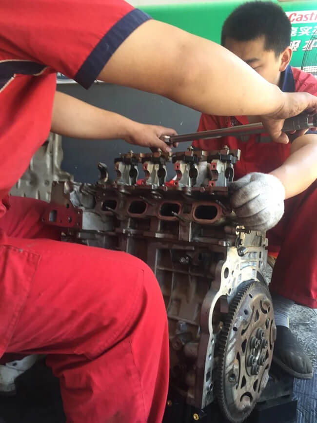 汽車玻璃水噴出來沒勁是怎么回事？