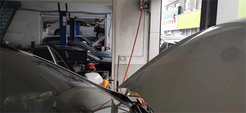 剎車不靈敏了要踩很深的問(wèn)題怎么處理
